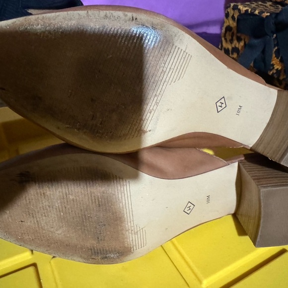 Halogen Brown Leather Mules with Pointed Toe - Picture 7 of 8